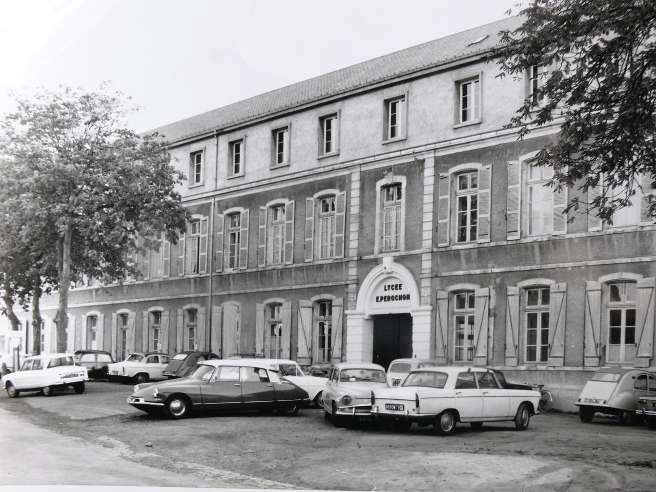 Lycée Pérochon 1.jpg (215 KB)