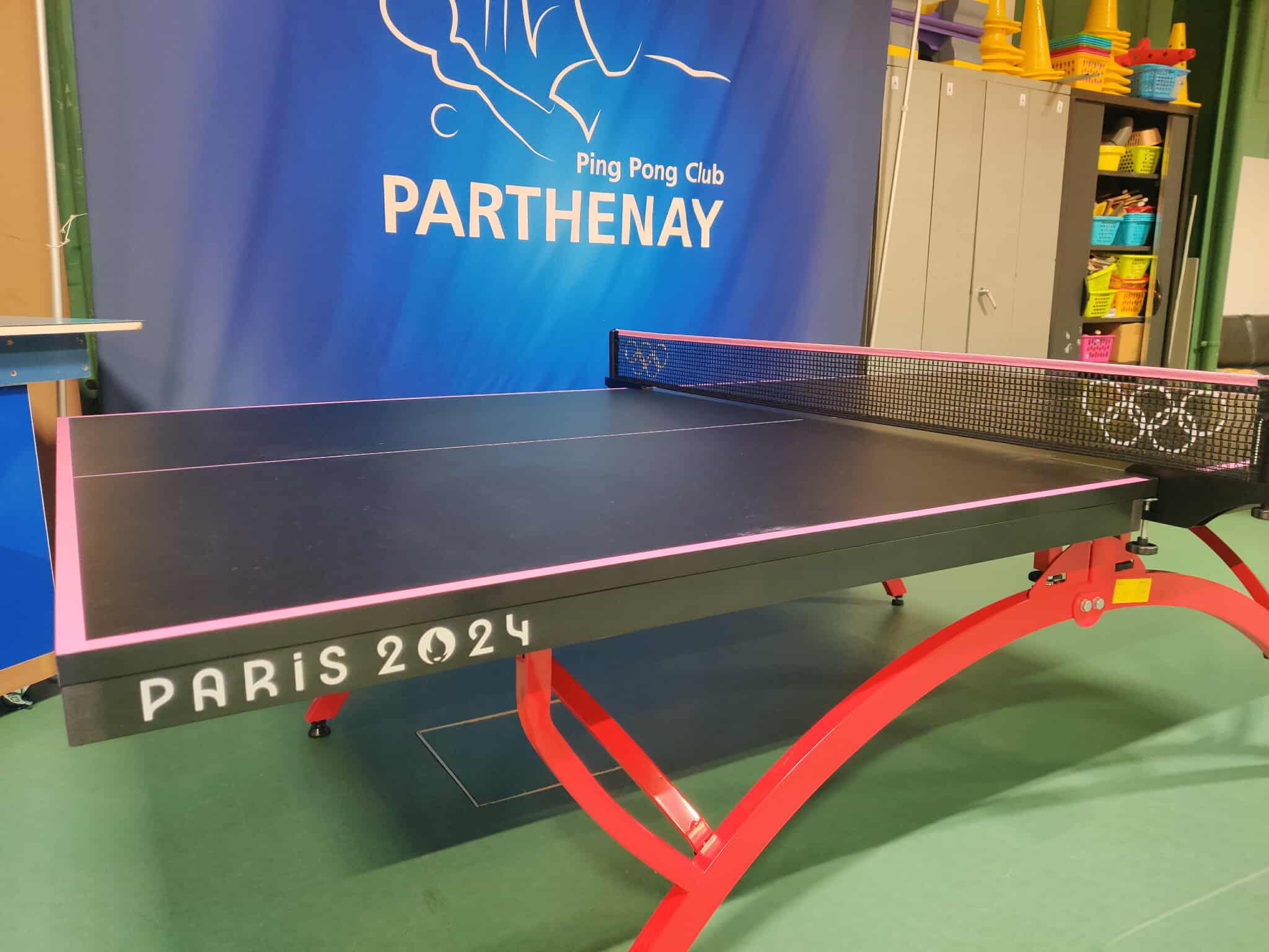 Paris Ping Pong.jpg (133 KB)