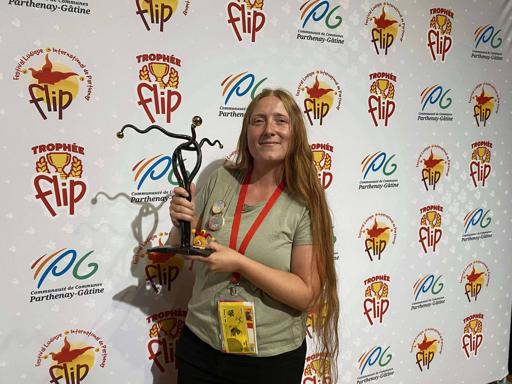 TROPHEE FLIP 2.jpg (428 KB)