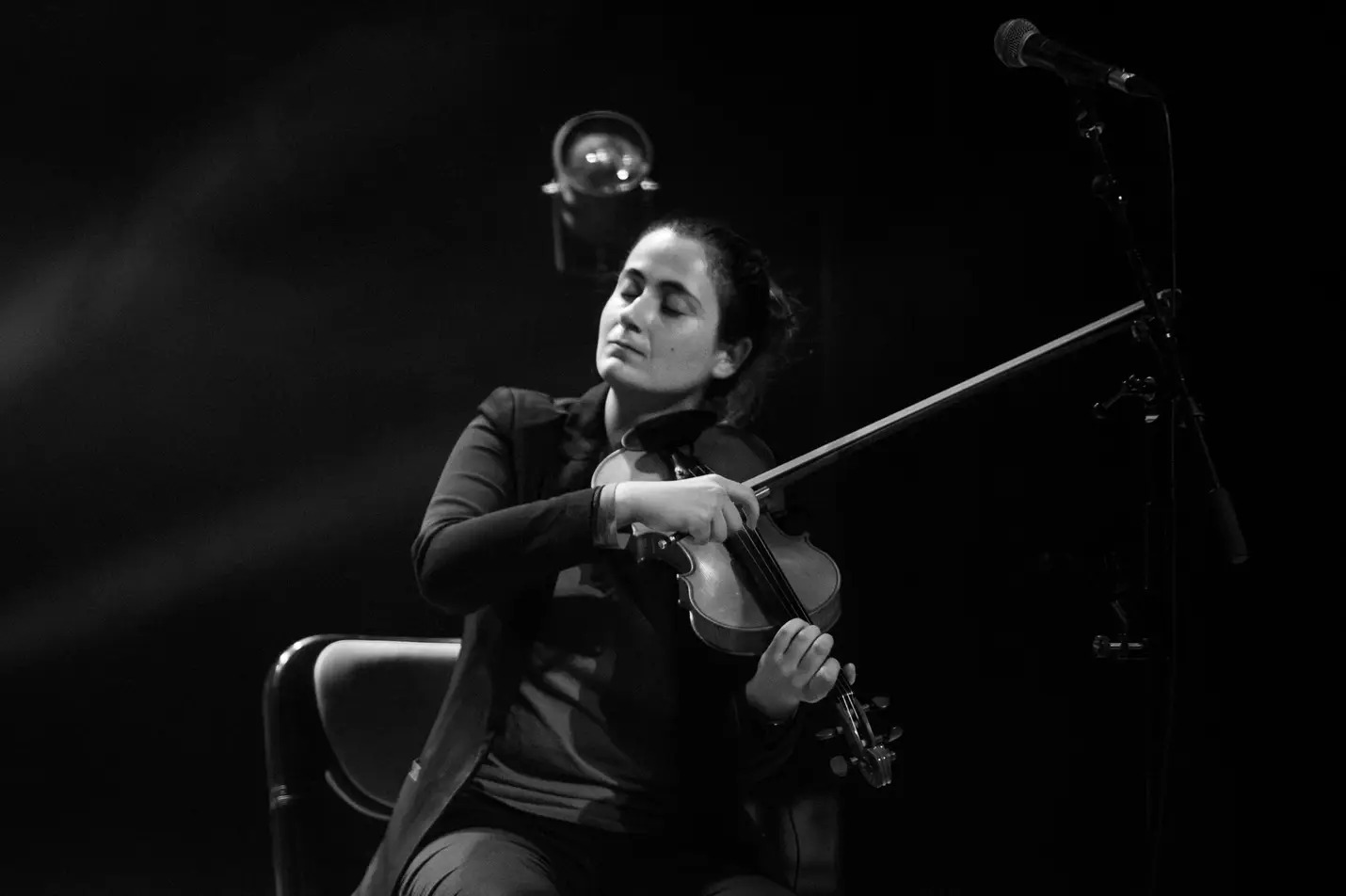 artiste trad Coline Genet Credit Yves Nivot.jpg (81 KB)