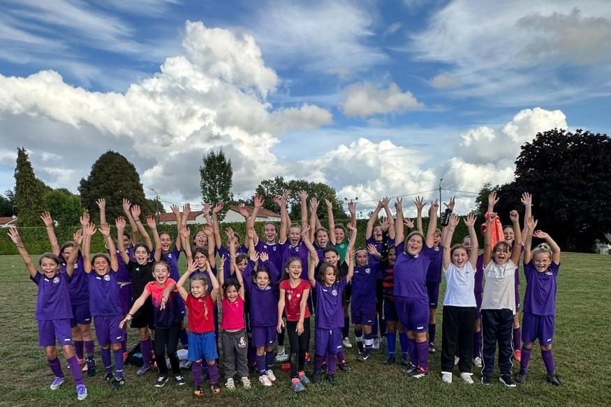 Une nouvelle équipe féminine à Gati-foot et de l'inquiétude sur le nombre de terrains disponibles