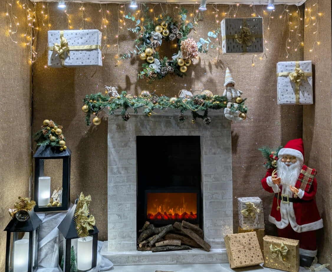 vitrine noel 2~.jpg (273 KB)